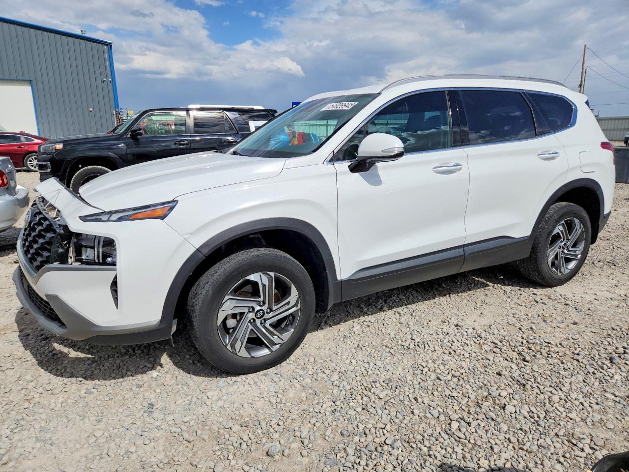 Salvage Hyundai SANTA FE Image