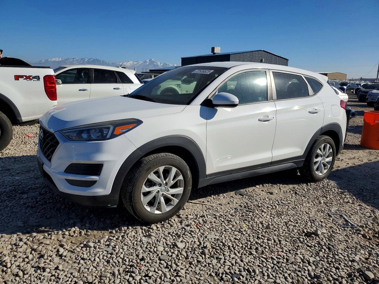 Salvage Hyundai TUCSON Image