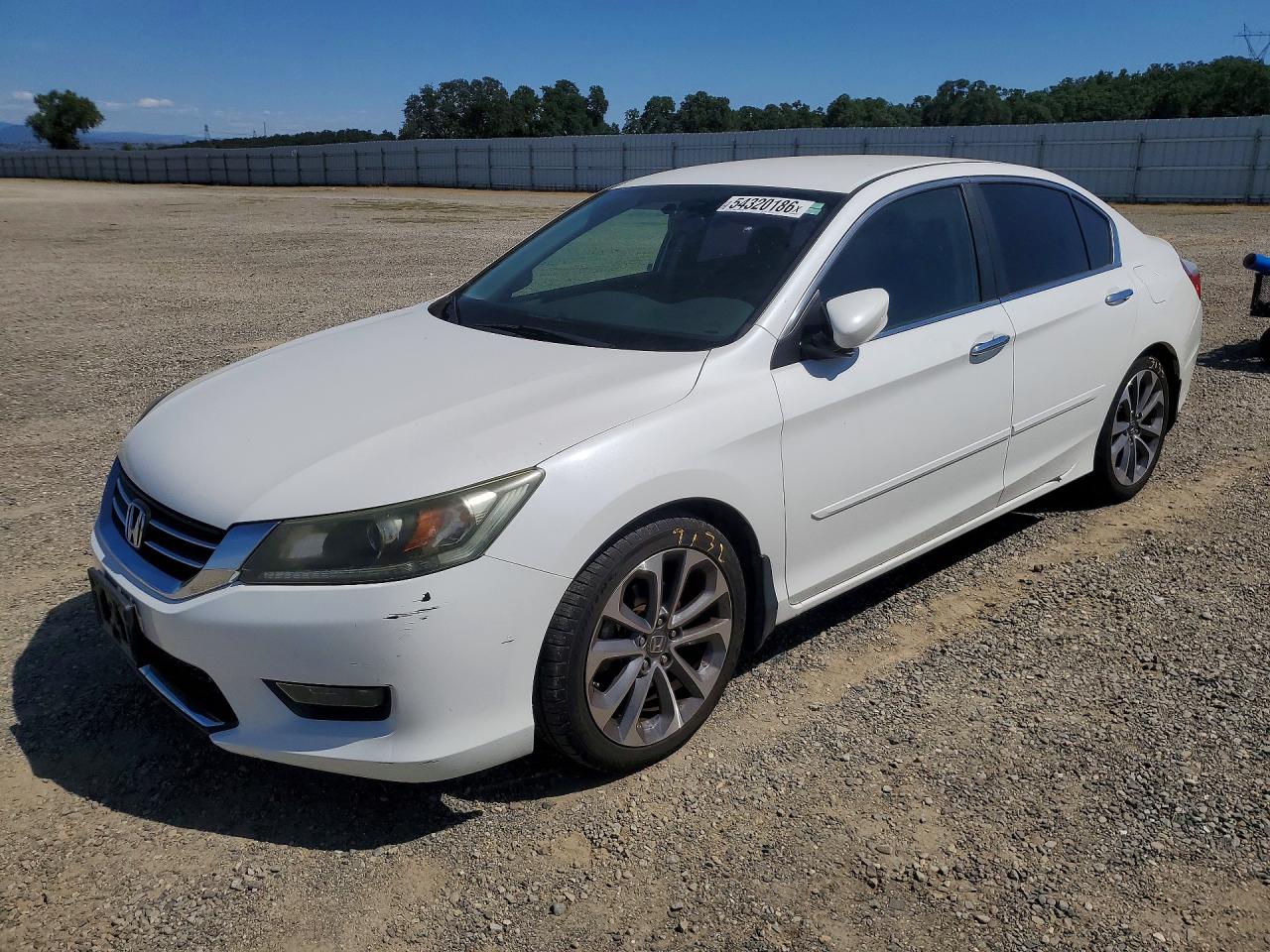 Salvage Honda Accord Image
