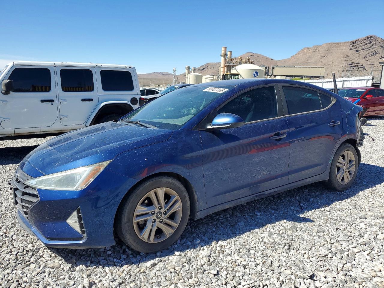 Salvage Hyundai ELANTRA Image