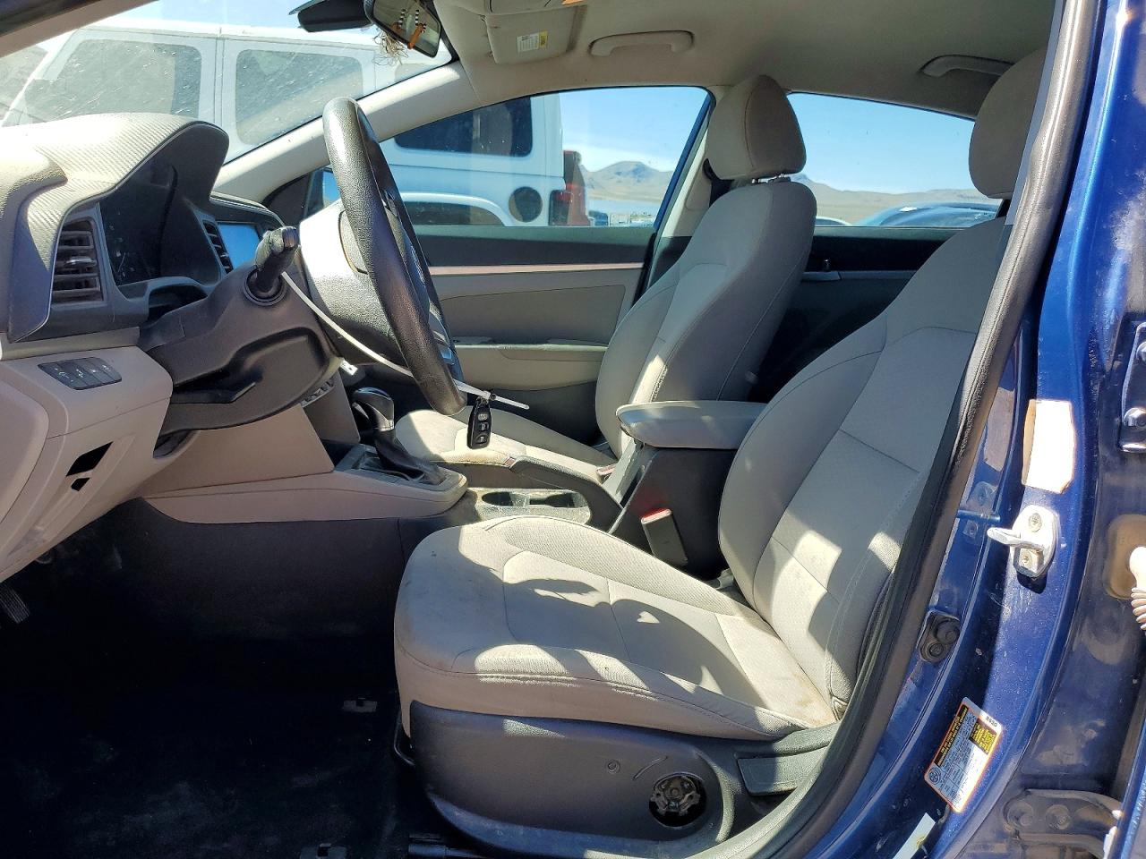Hyundai ELANTRA Sel