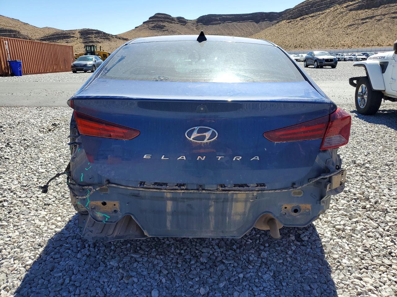 Hyundai ELANTRA Sel