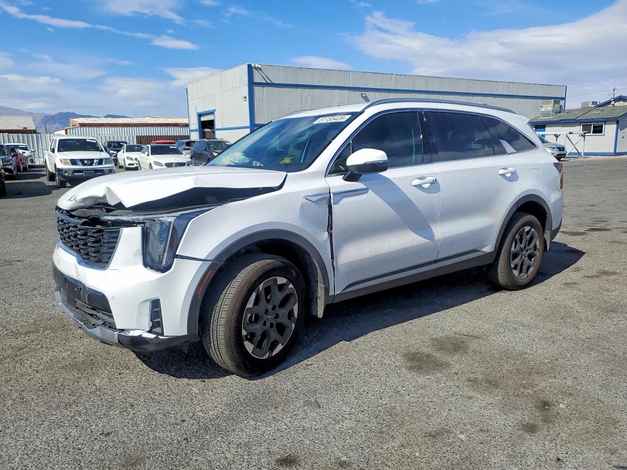 Salvage Kia Sorento Image