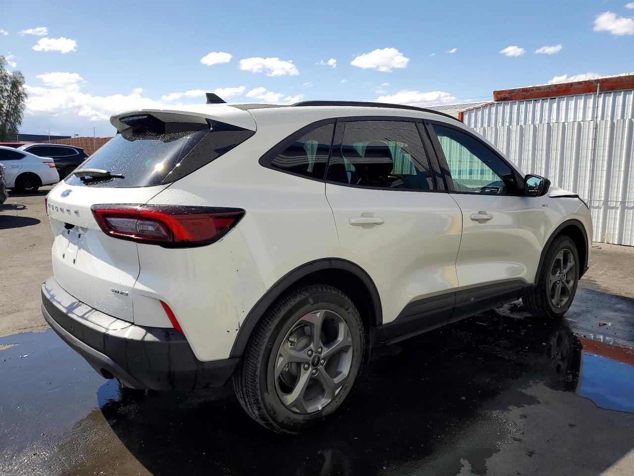 Ford Escape St Line