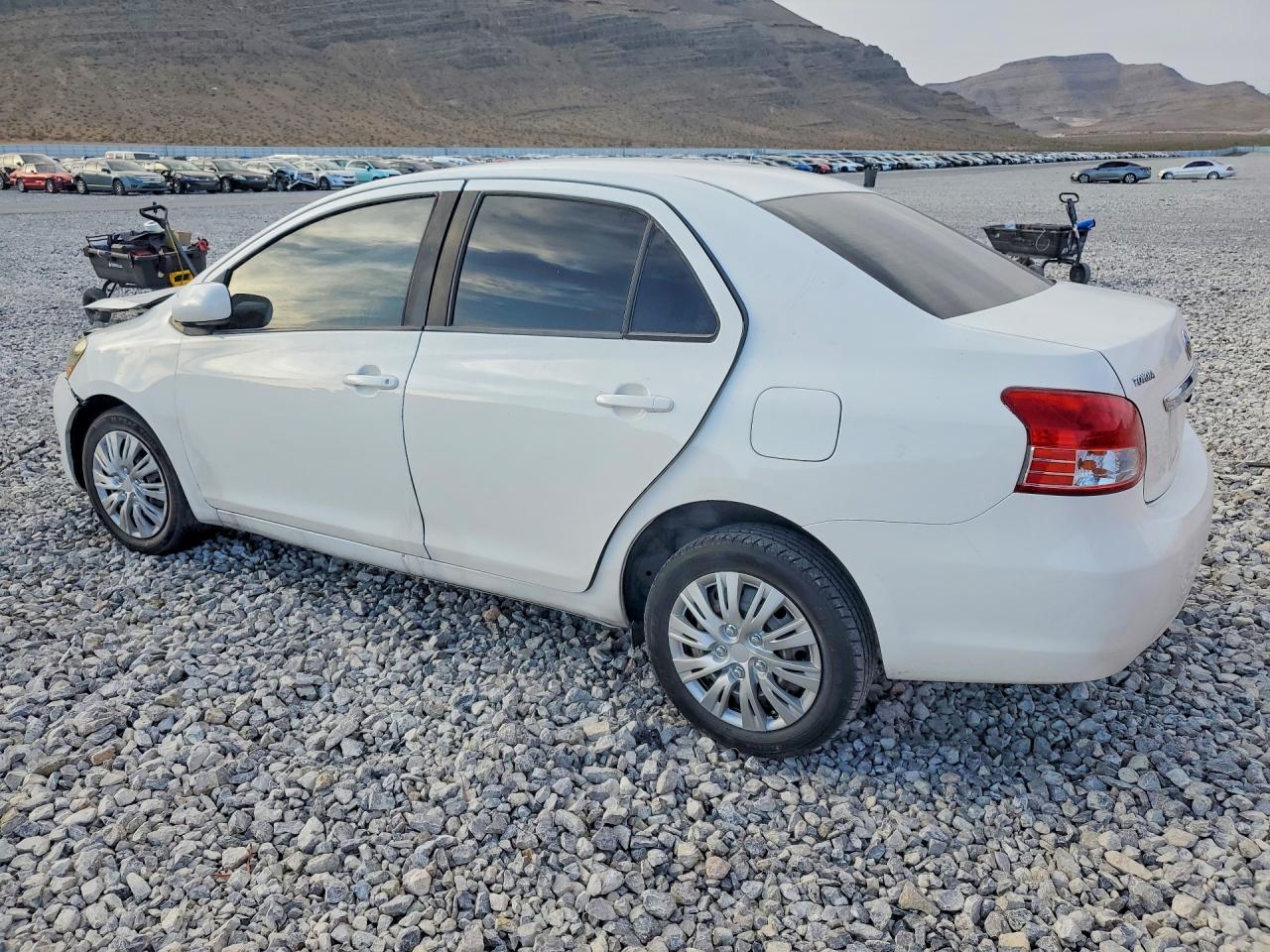 Toyota Yaris Base