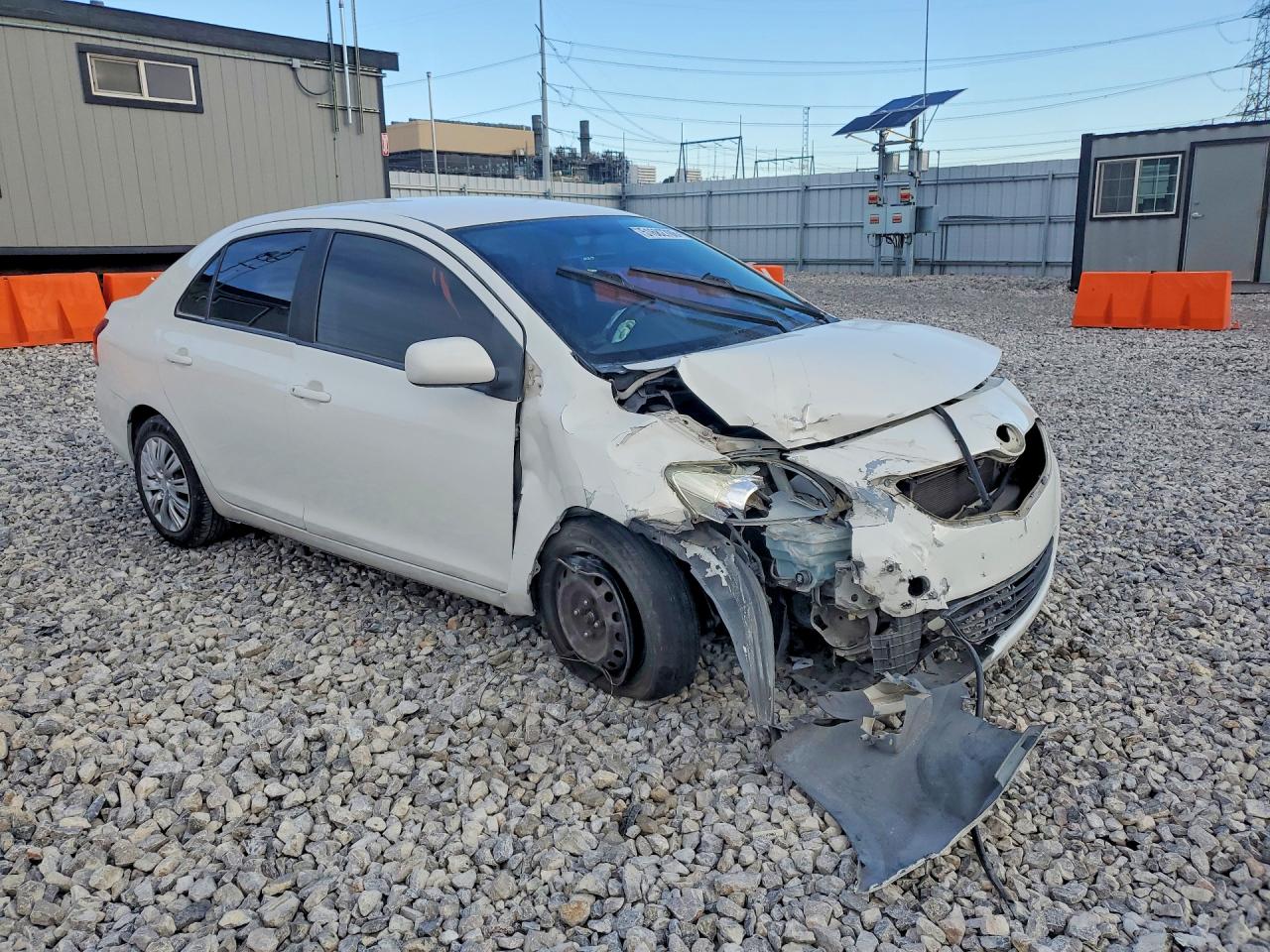 Toyota Yaris Base