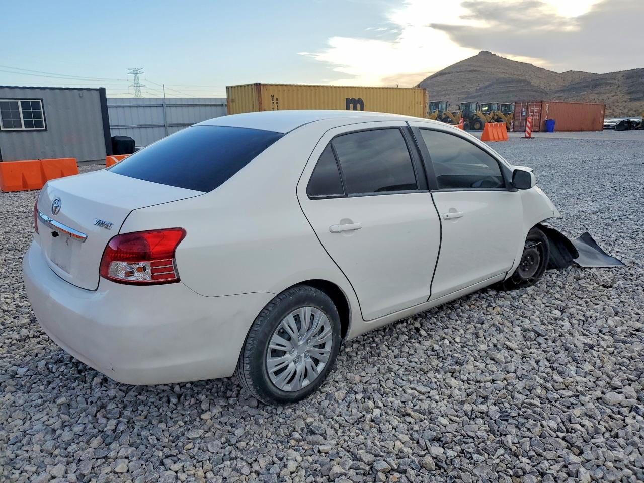 Toyota Yaris Base