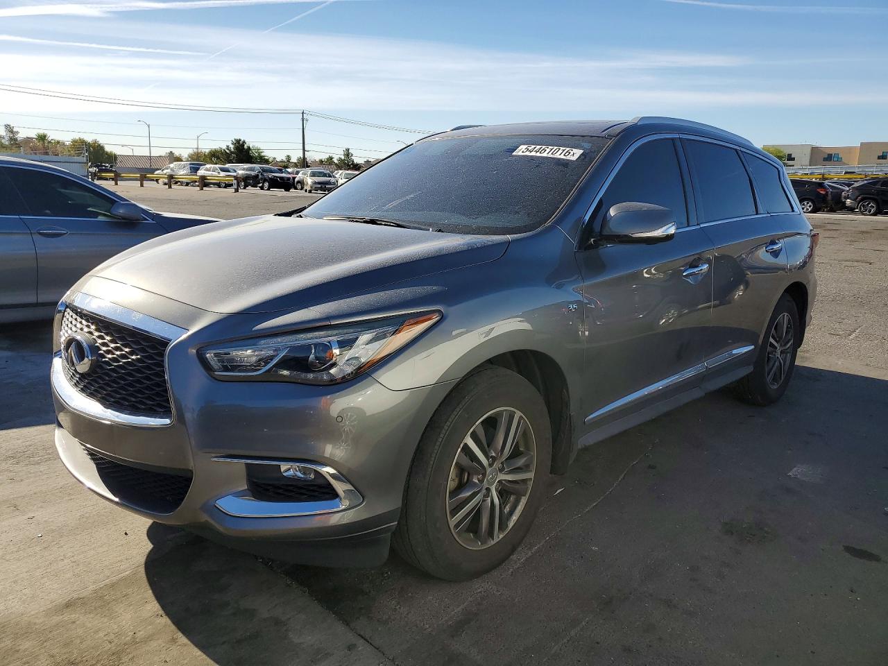 Salvage INFINITI Qx Image
