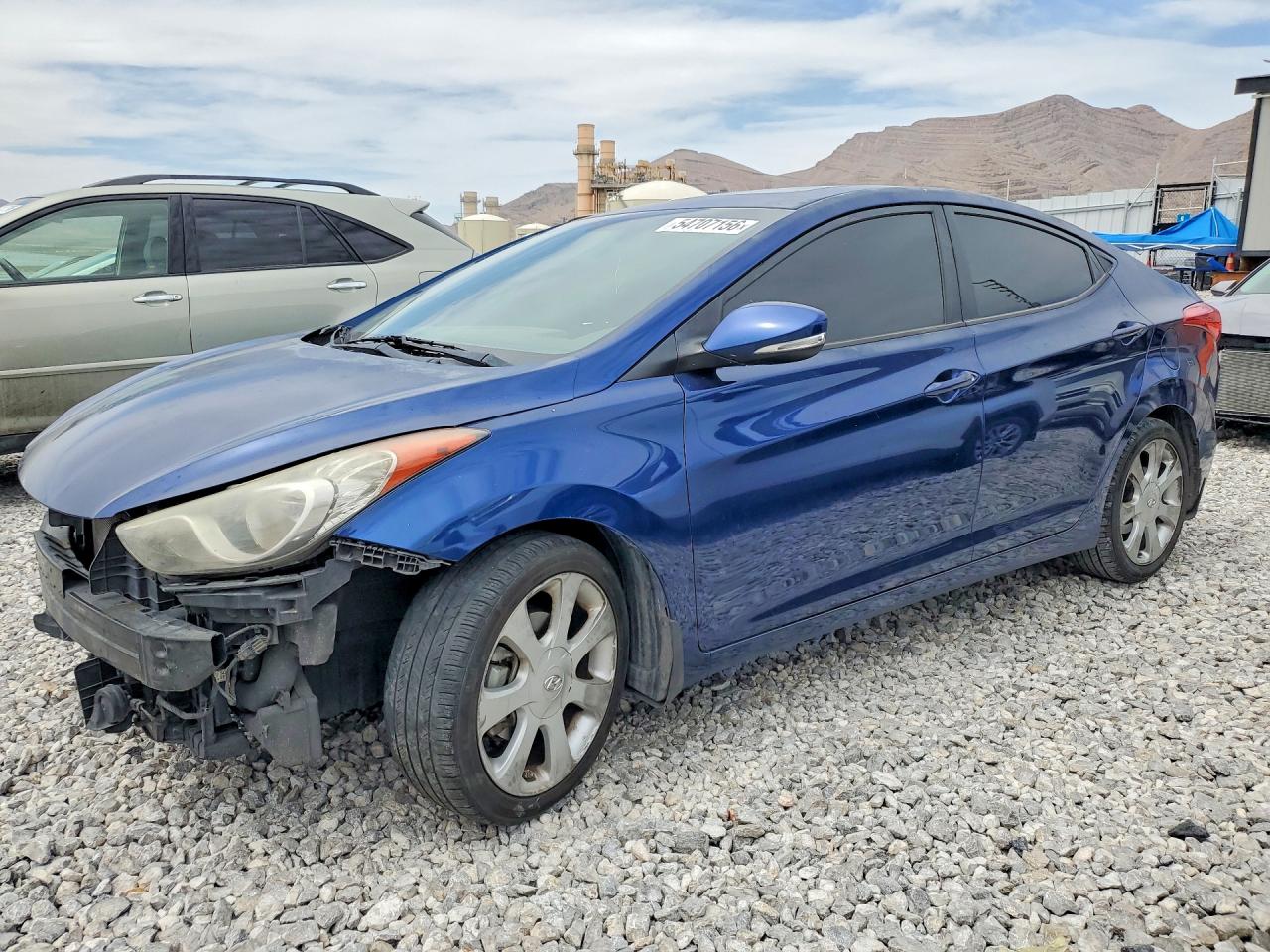 Salvage Hyundai ELANTRA Image