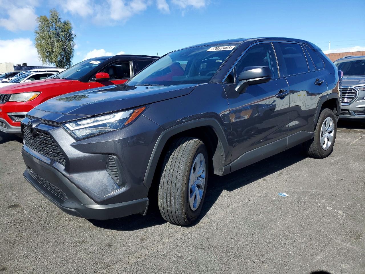 Salvage Toyota RAV4 Image