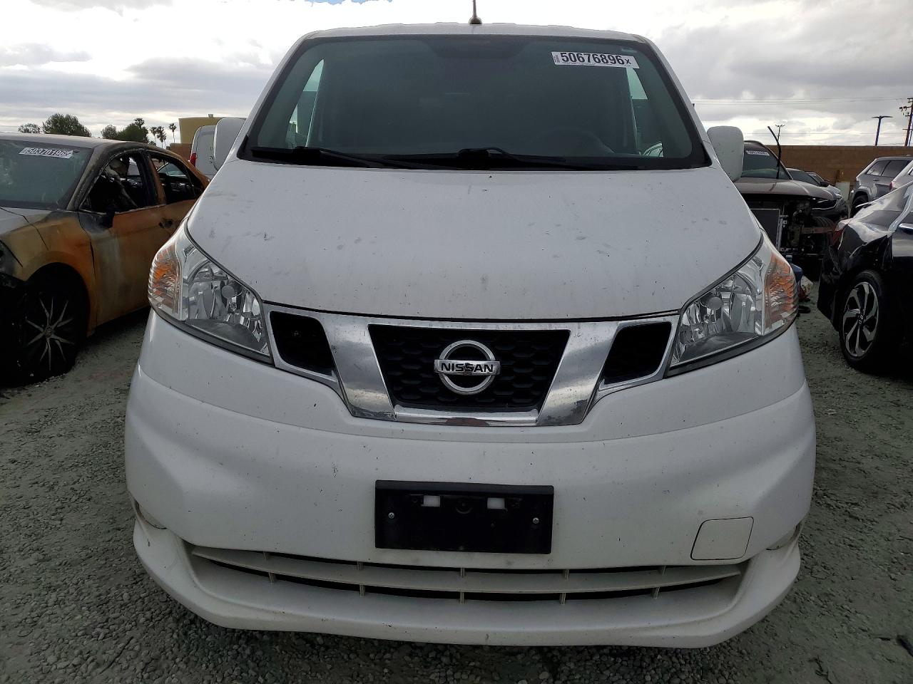 Nissan Nv