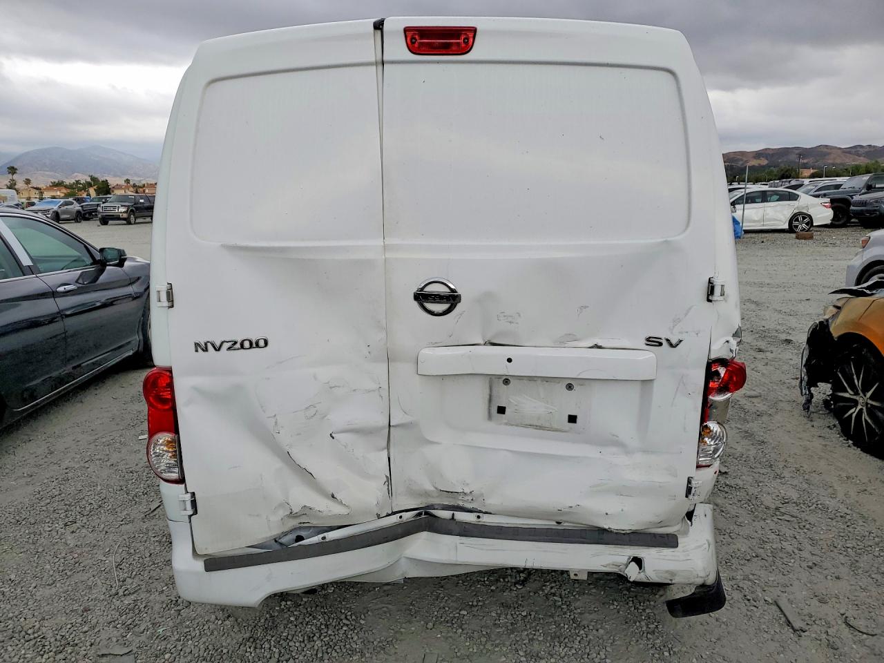 Nissan Nv