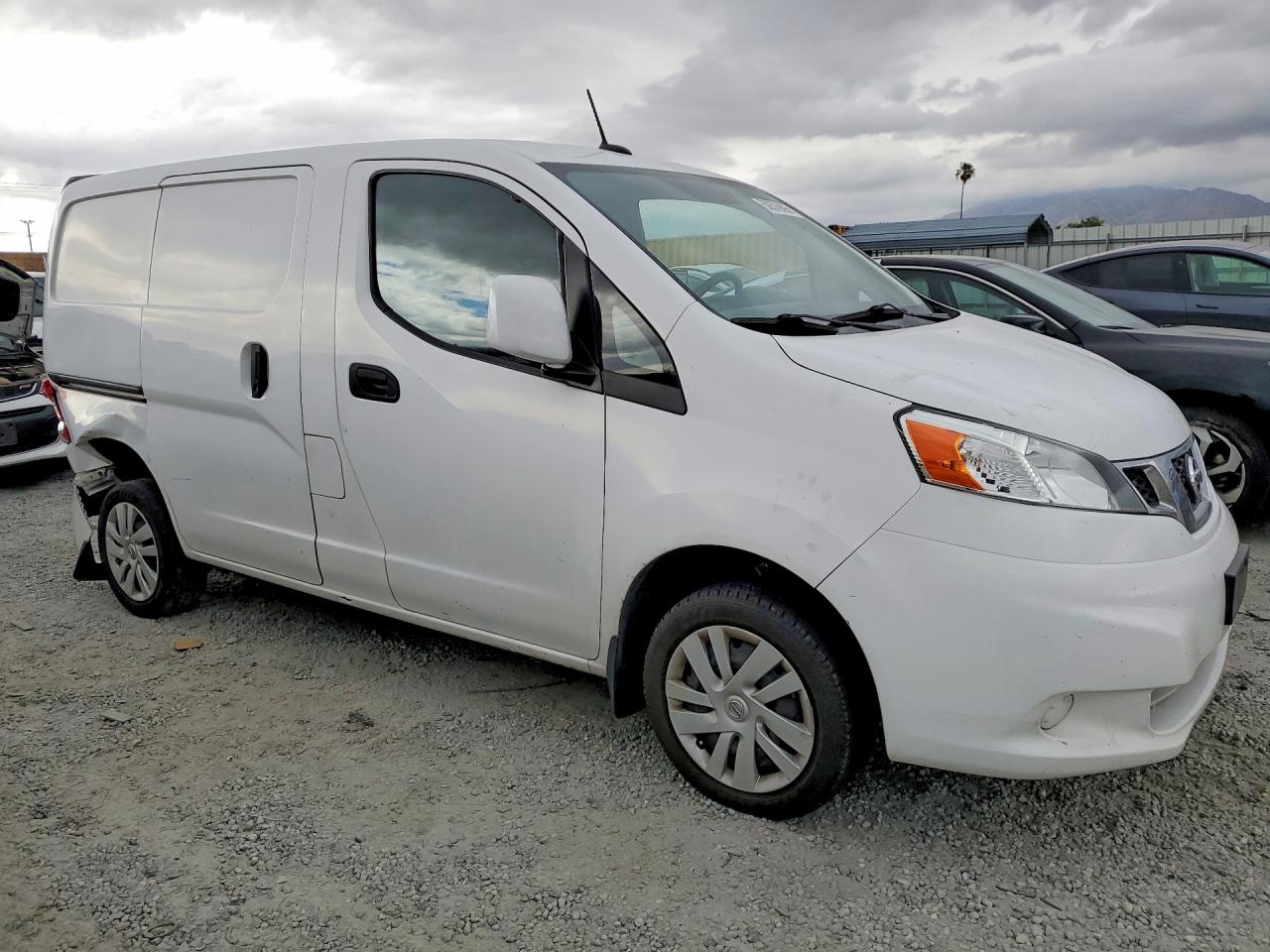 Nissan Nv