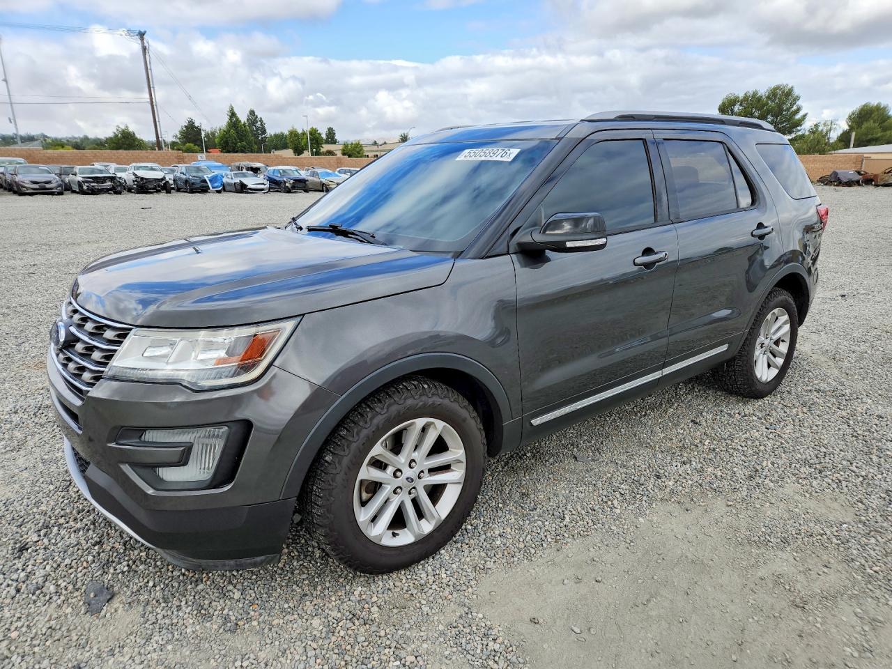 Salvage Ford Explorer Image