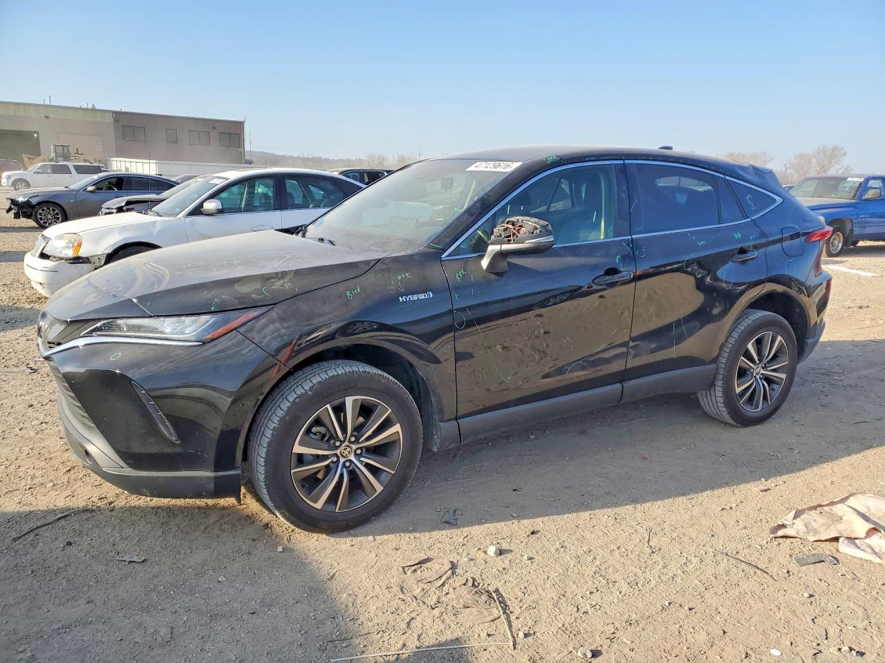 Salvage Toyota Venza Image