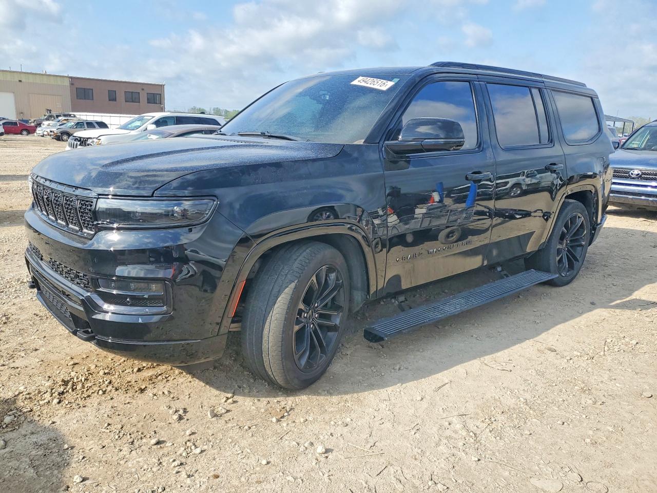 Salvage Jeep Grand Wagoneer Image