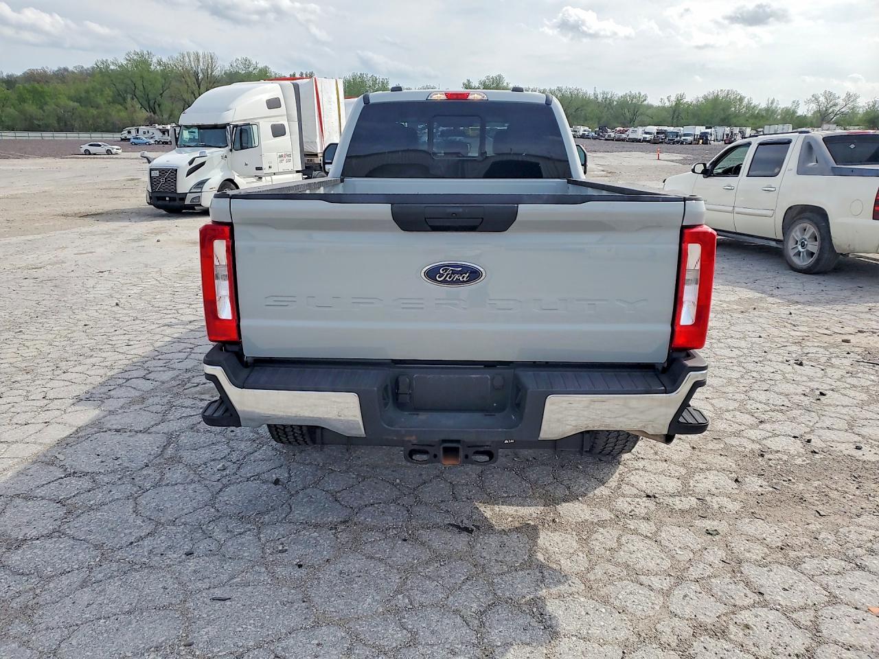Ford F-350 Super Duty