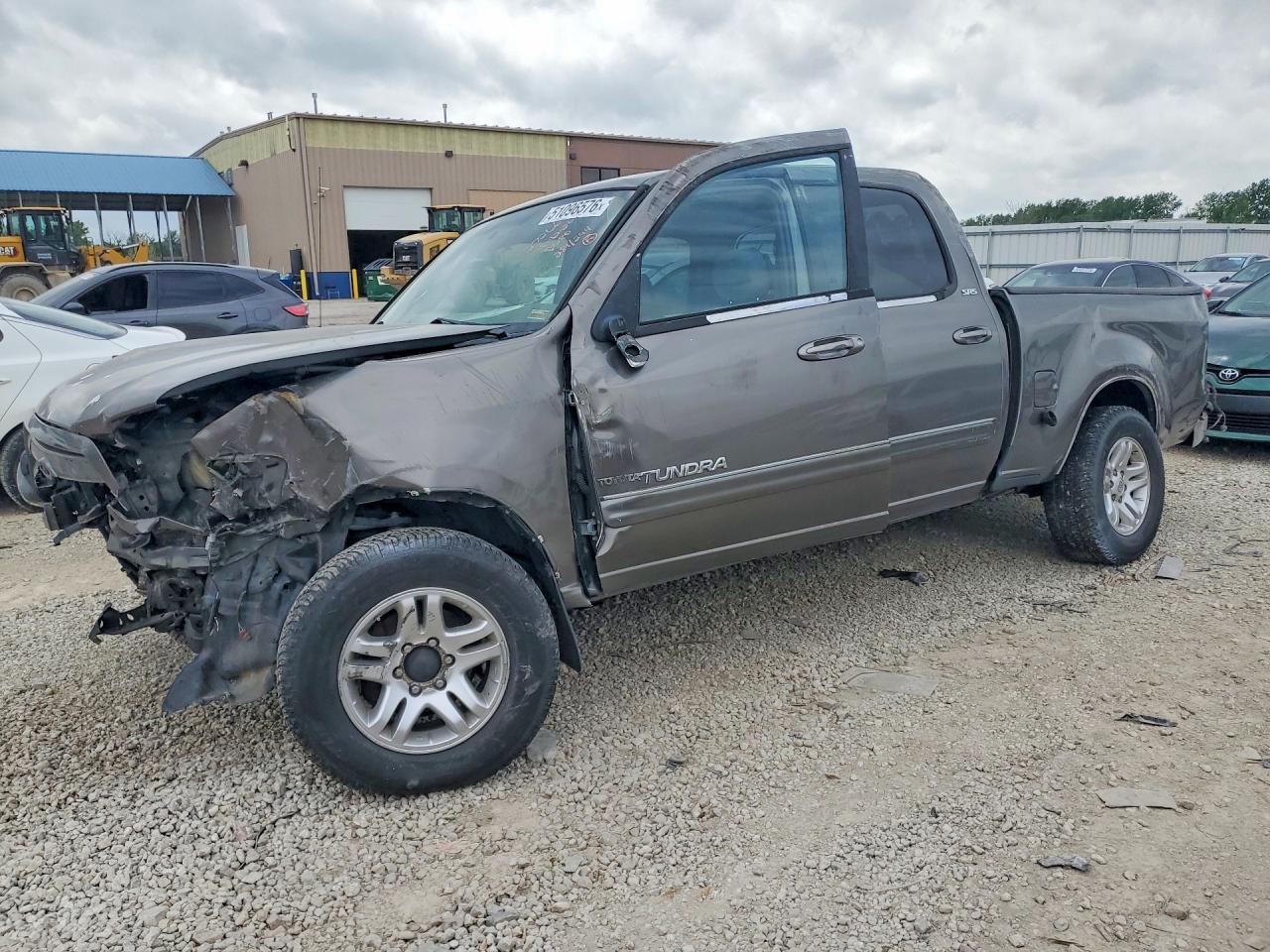 Salvage Toyota Tundra Image