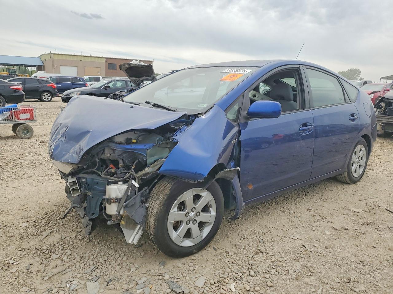Salvage Toyota Prius Image