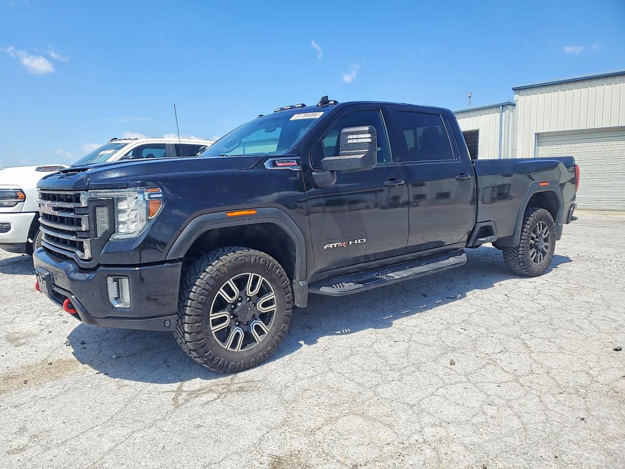 Salvage GMC Sierra Image