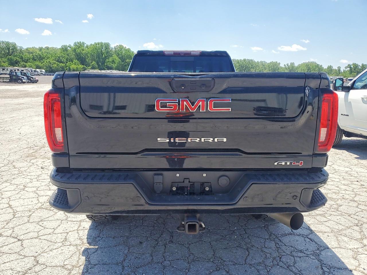 GMC Sierra K2500 At4