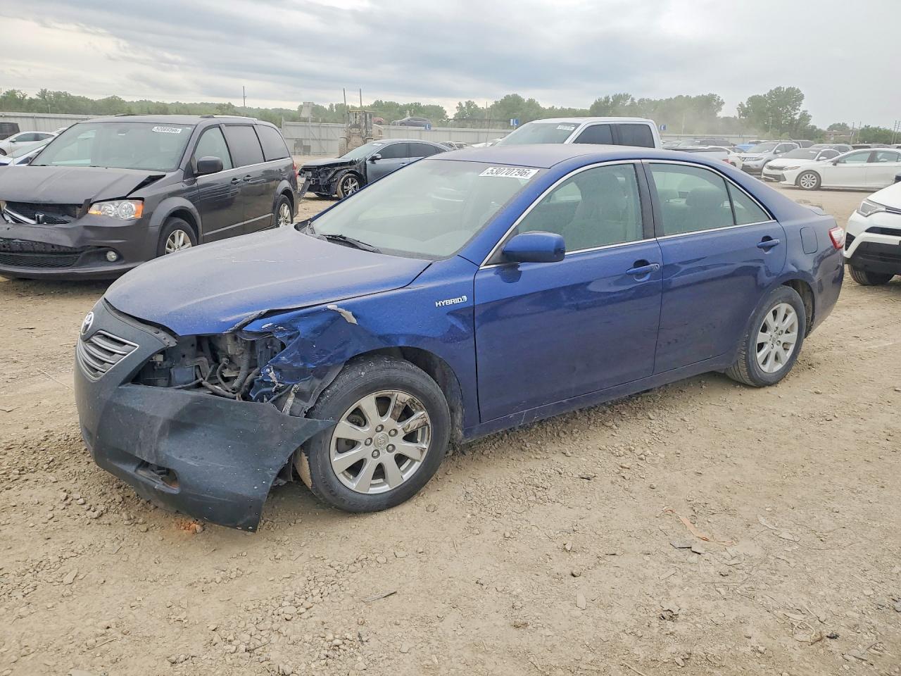 Salvage Toyota Camry Image
