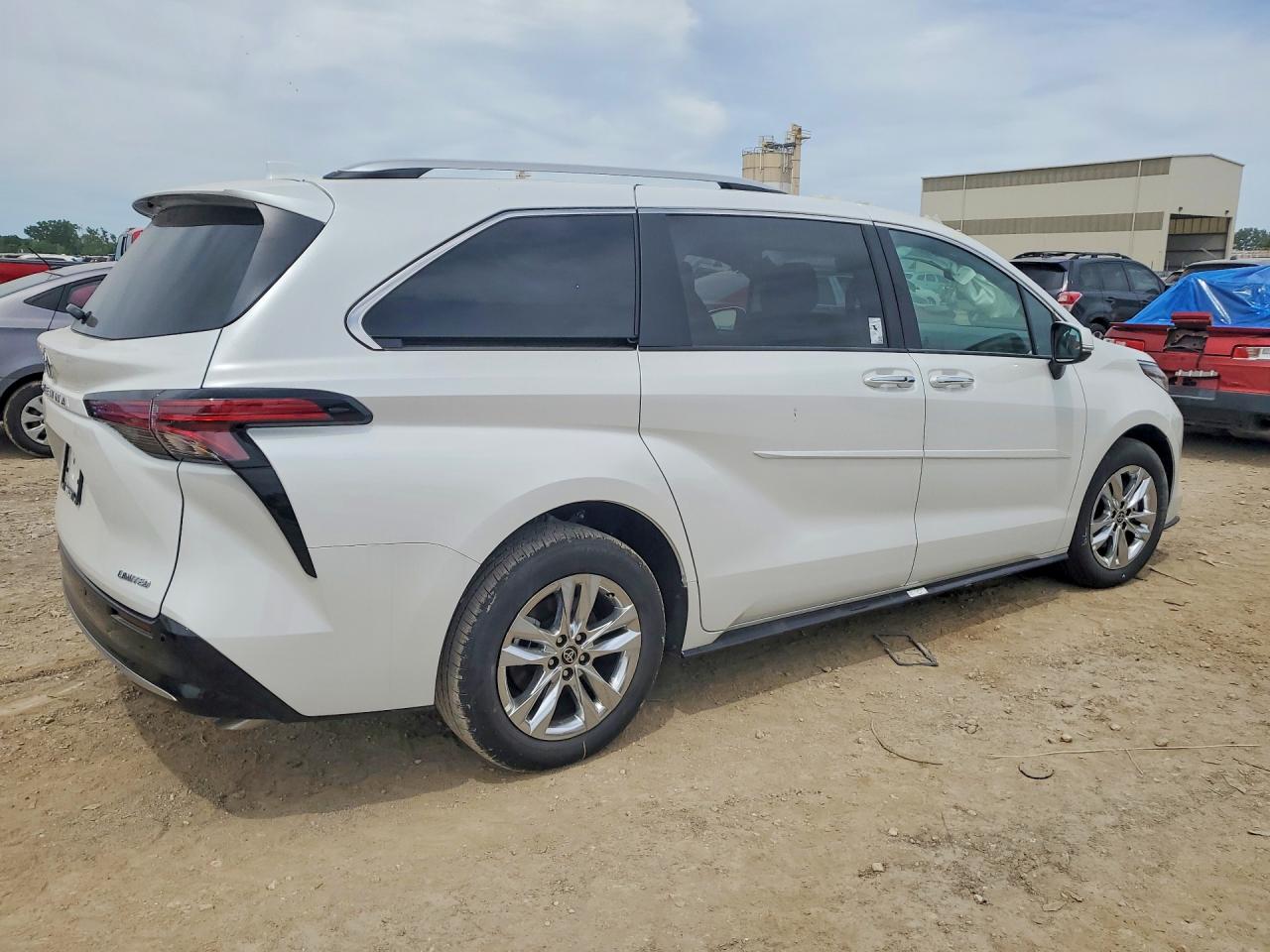 Toyota Sienna Limited 7-passenger