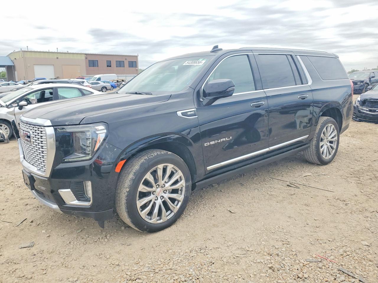 Salvage GMC Yukon Image