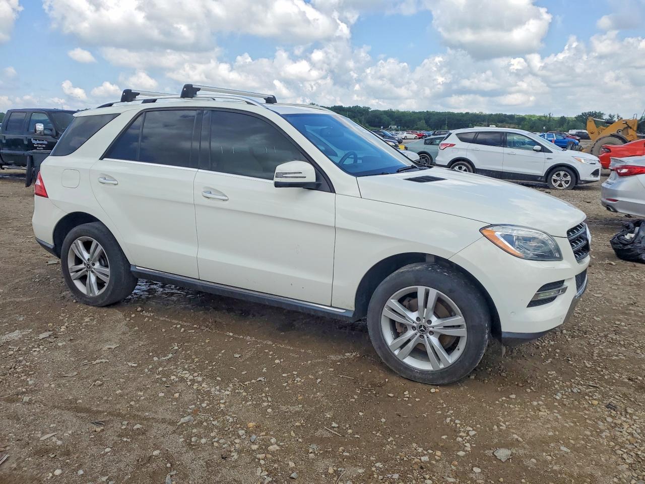 Mercedes-Benz M-Class 350 Bluetec