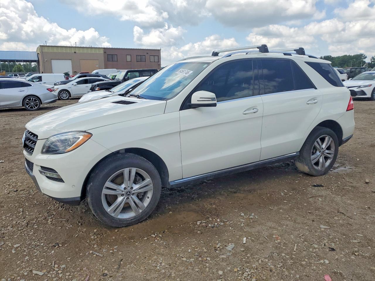 Salvage Mercedes-Benz M-Class Image