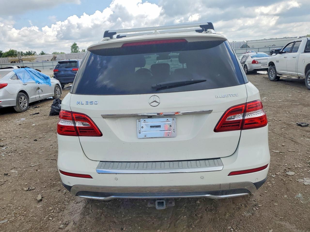 Mercedes-Benz M-Class 350 Bluetec