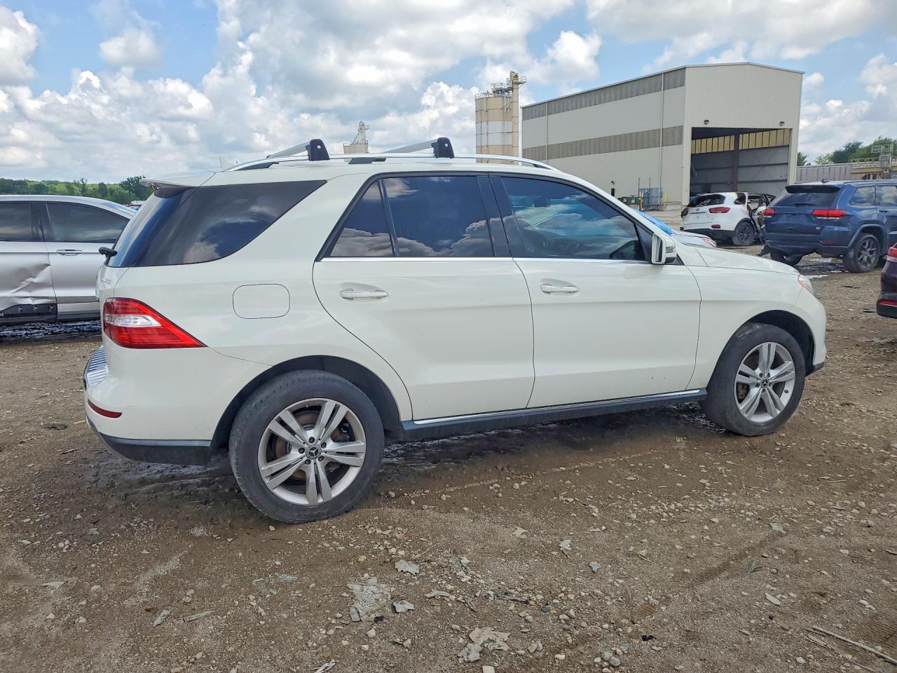 Mercedes-Benz M-Class 350 Bluetec