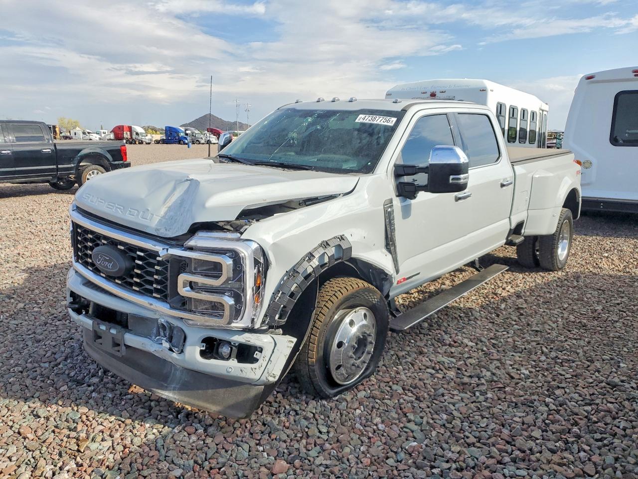Salvage Ford F450 Super Image