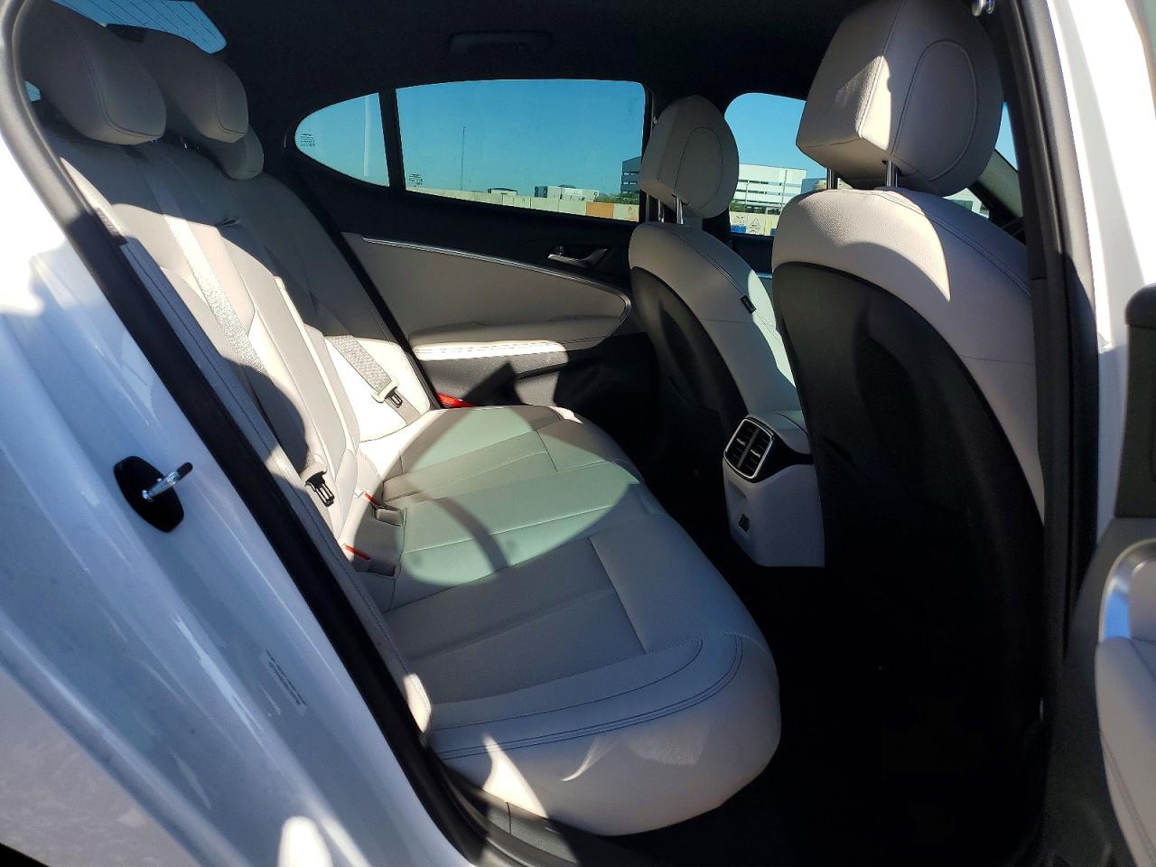 Genesis G70 2.5t Standard