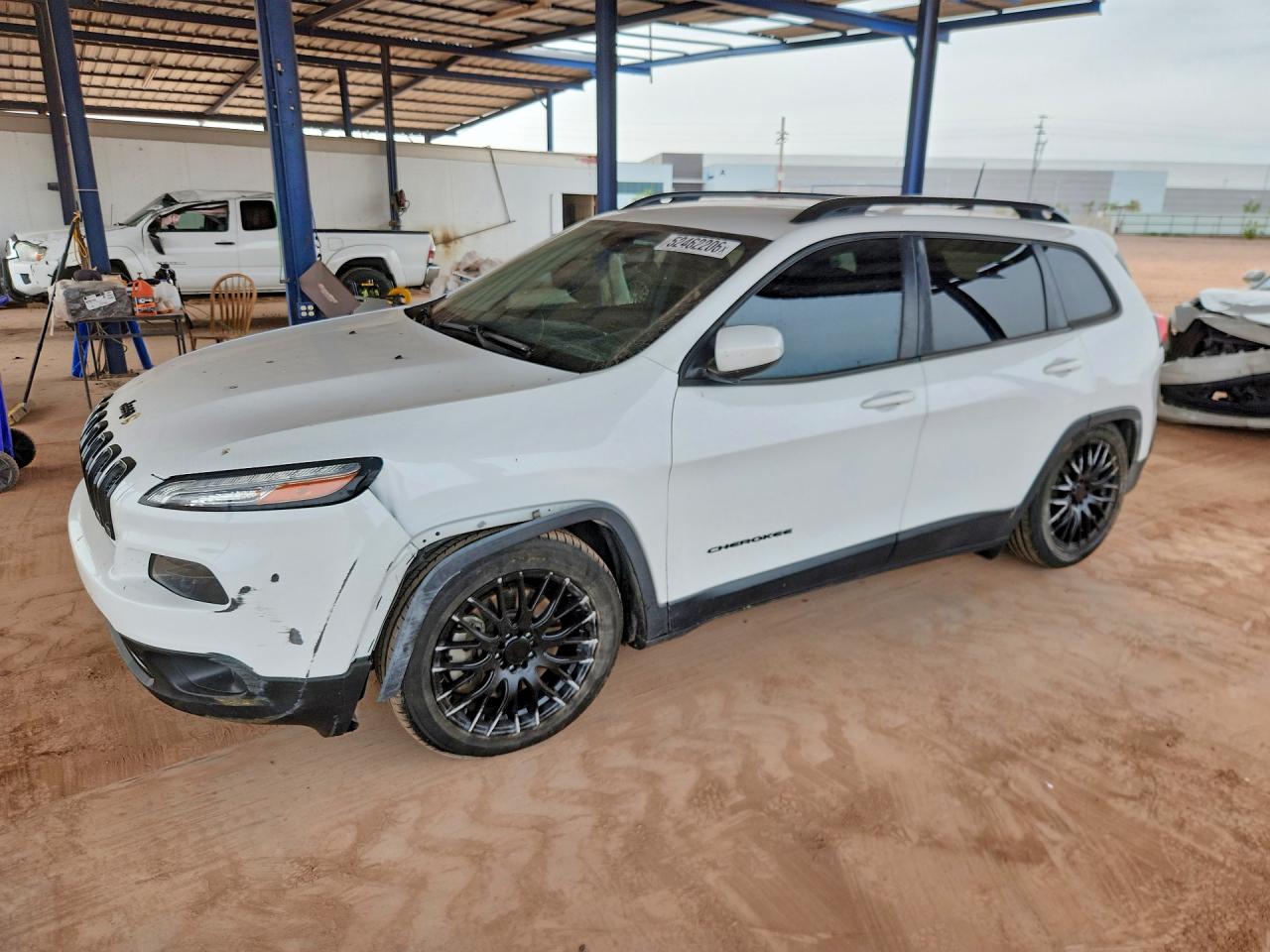Salvage Jeep Cherokee Image