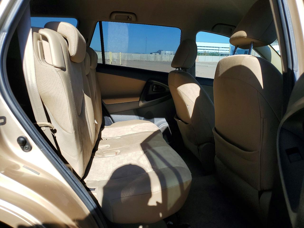 Toyota RAV4 Base