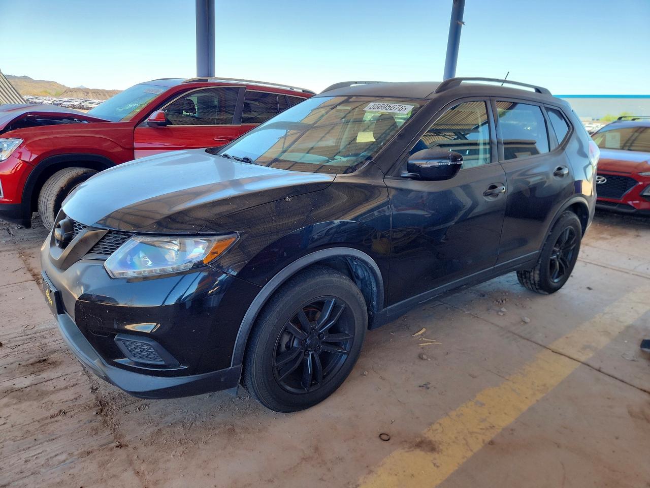 Salvage Nissan Rogue Image