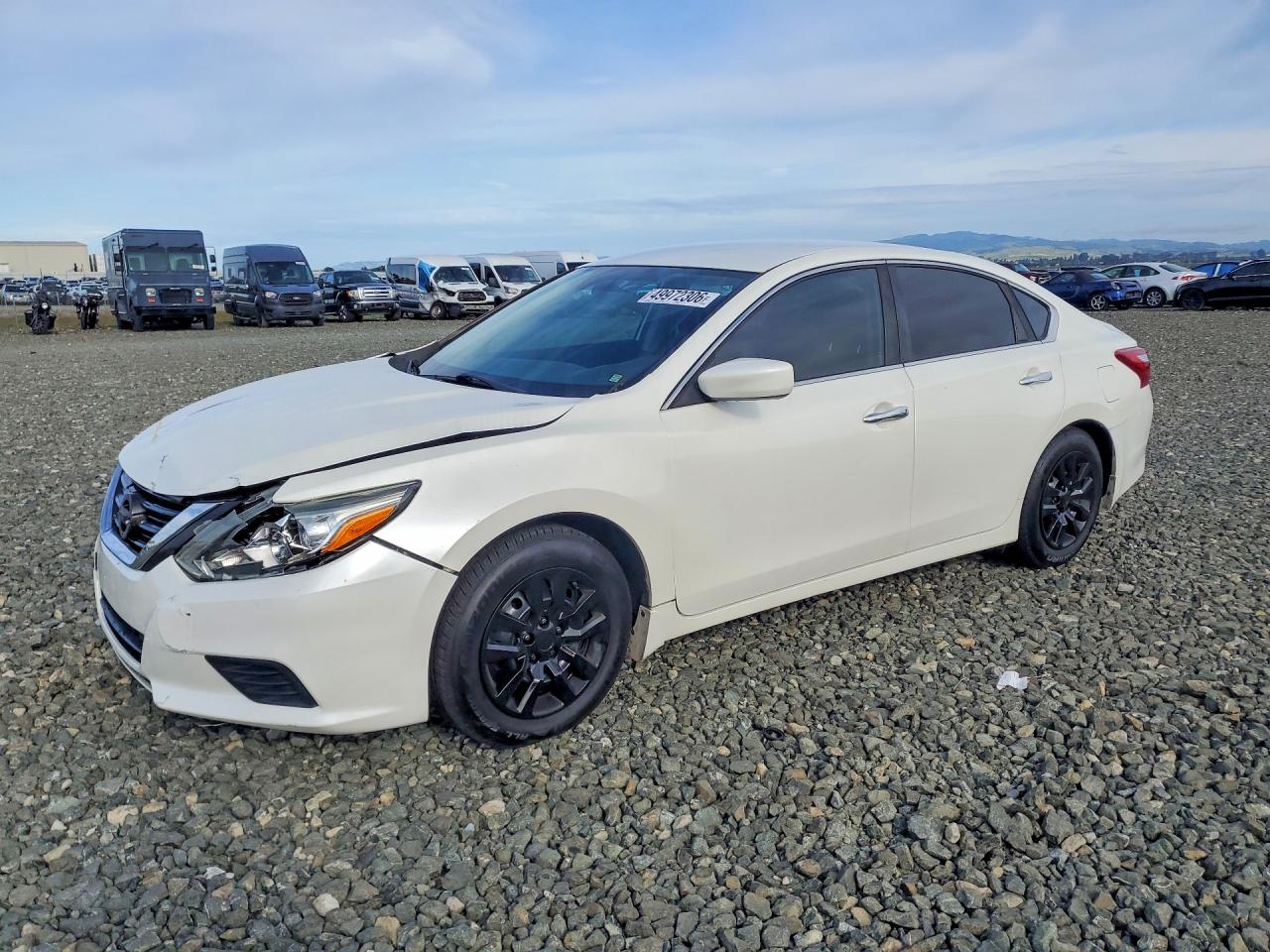 Salvage Nissan Altima Image