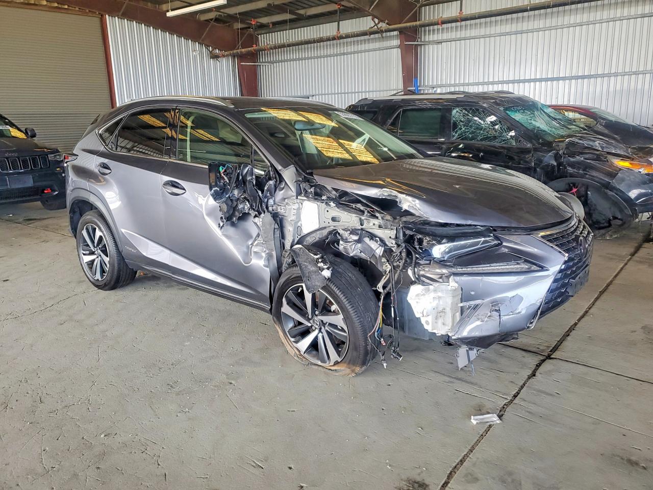 Lexus NX Base