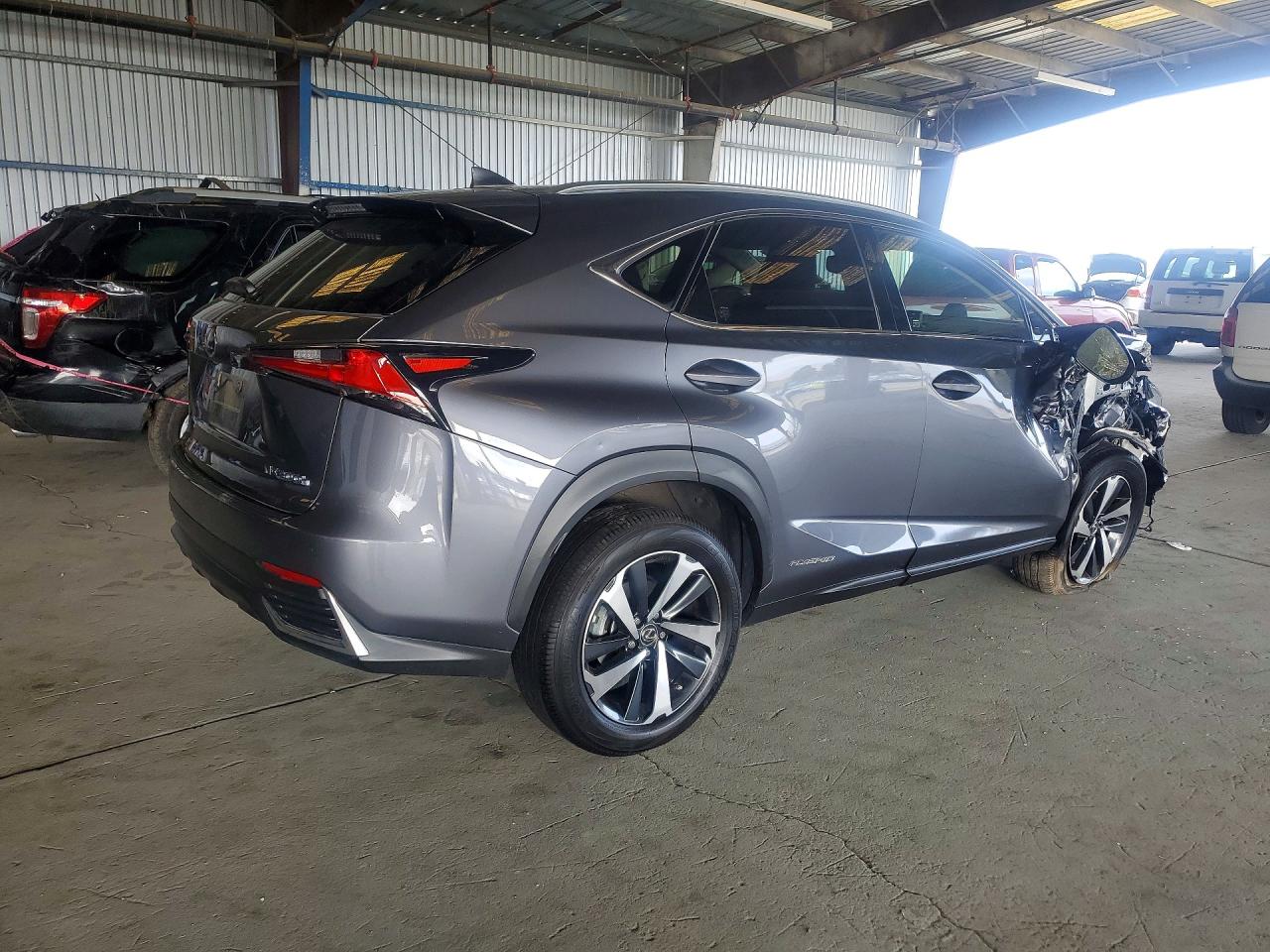 Lexus NX Base