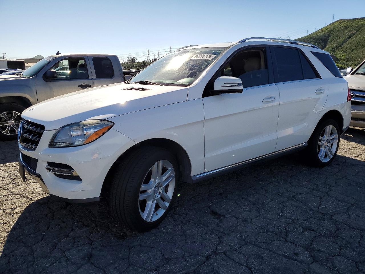 Salvage Mercedes-Benz M-Class Image