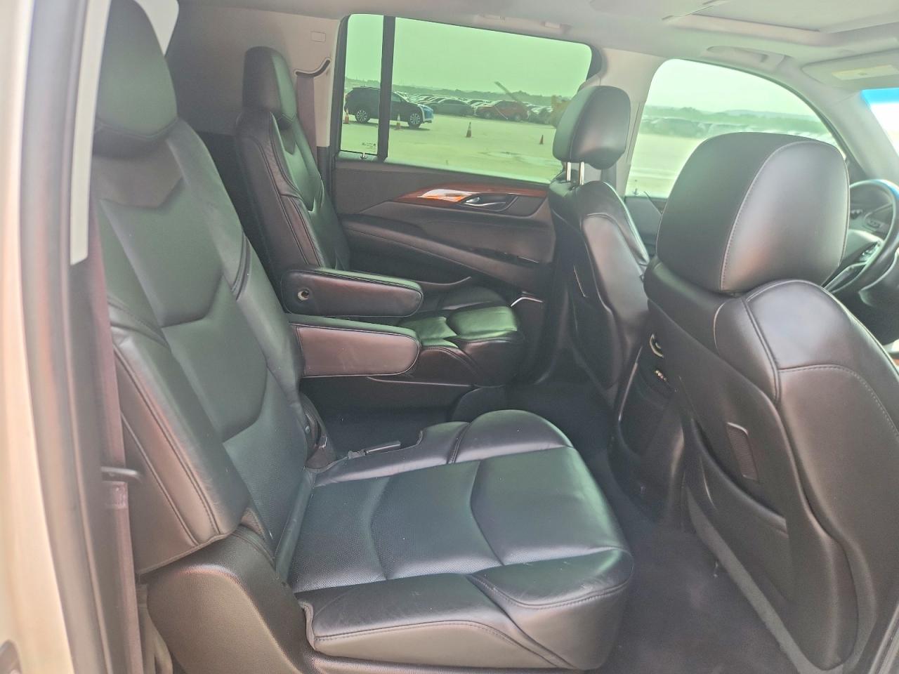 Cadillac Escalade Esv Premium