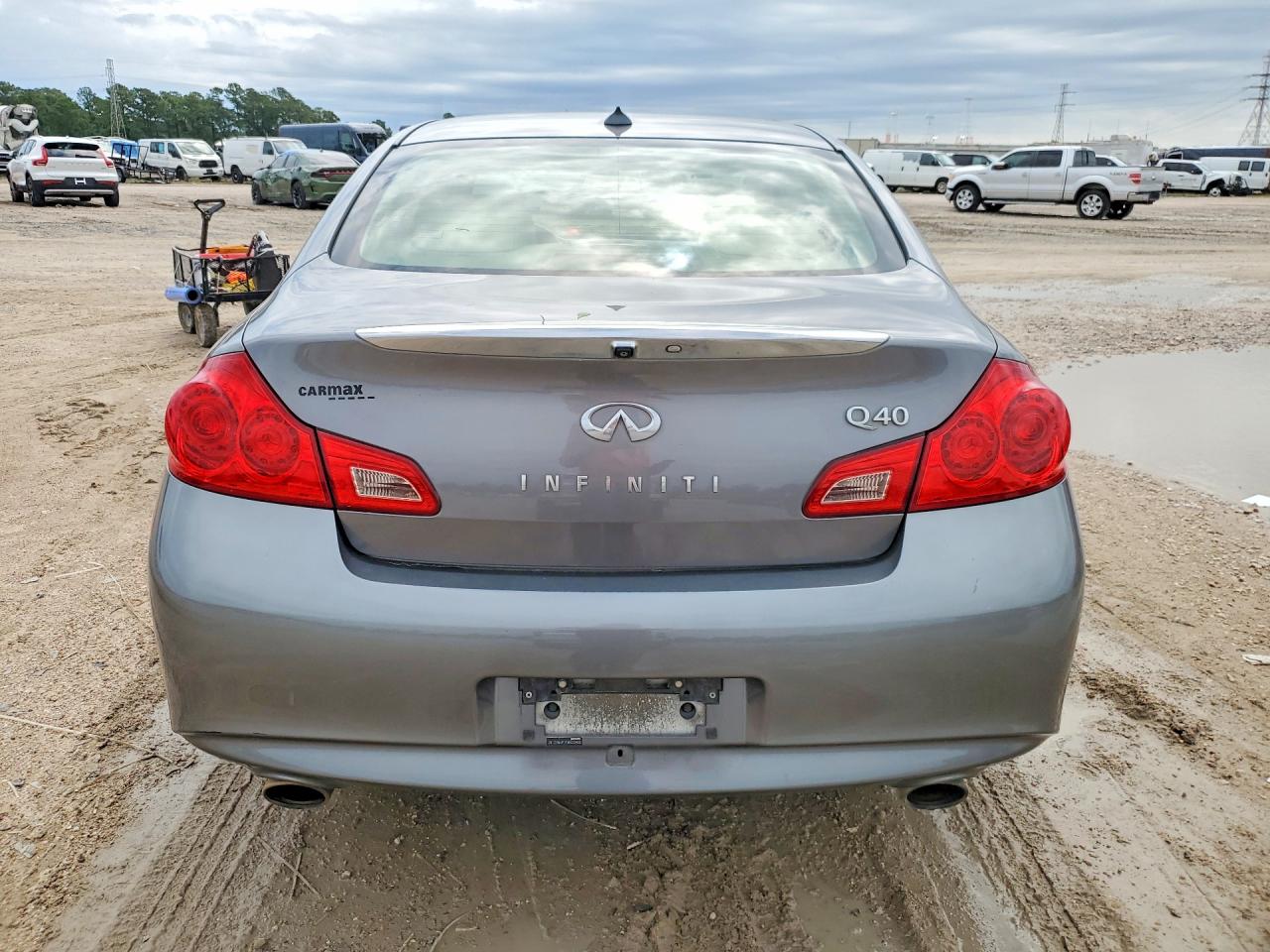 INFINITI Q40 Base
