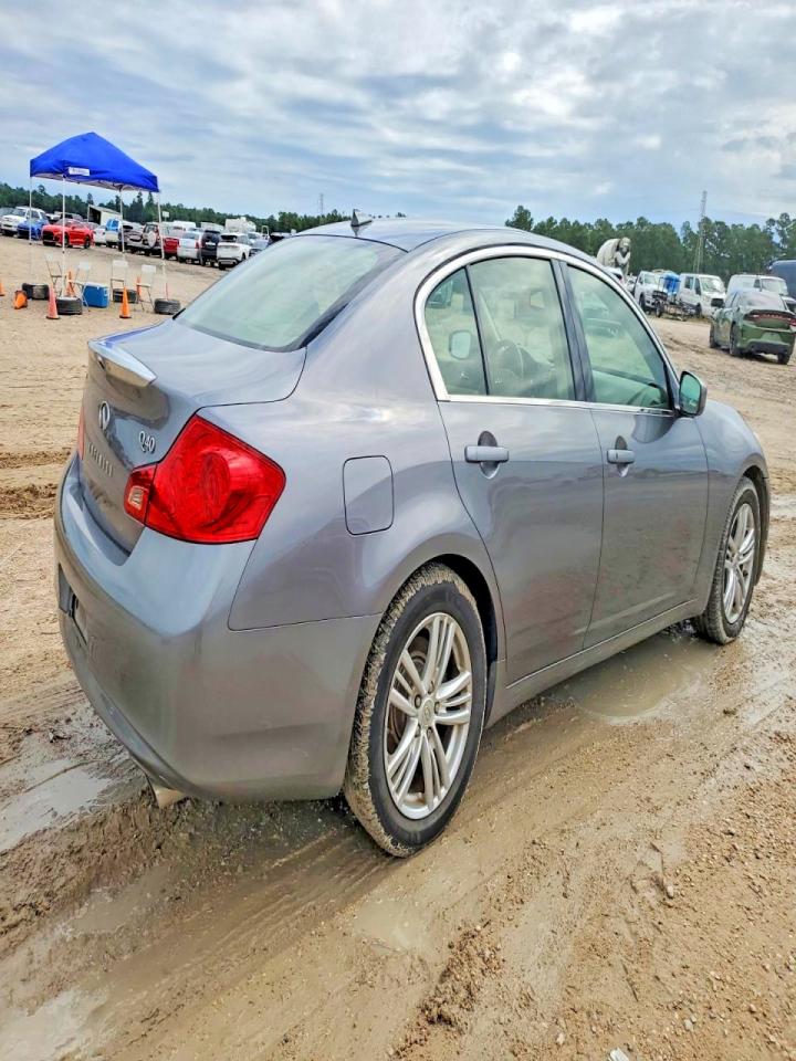 INFINITI Q40 Base