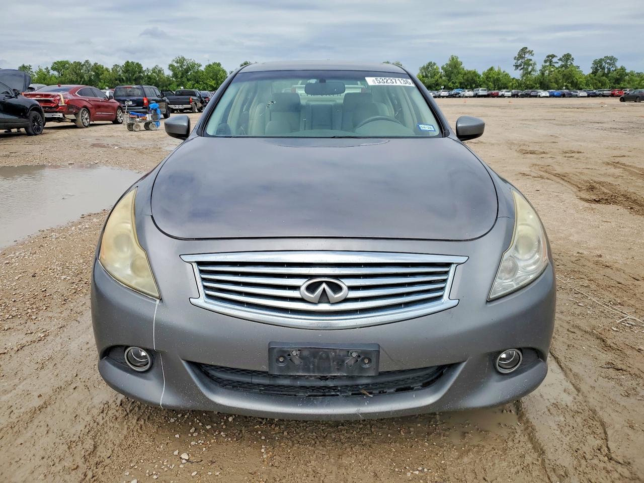 INFINITI Q40 Base