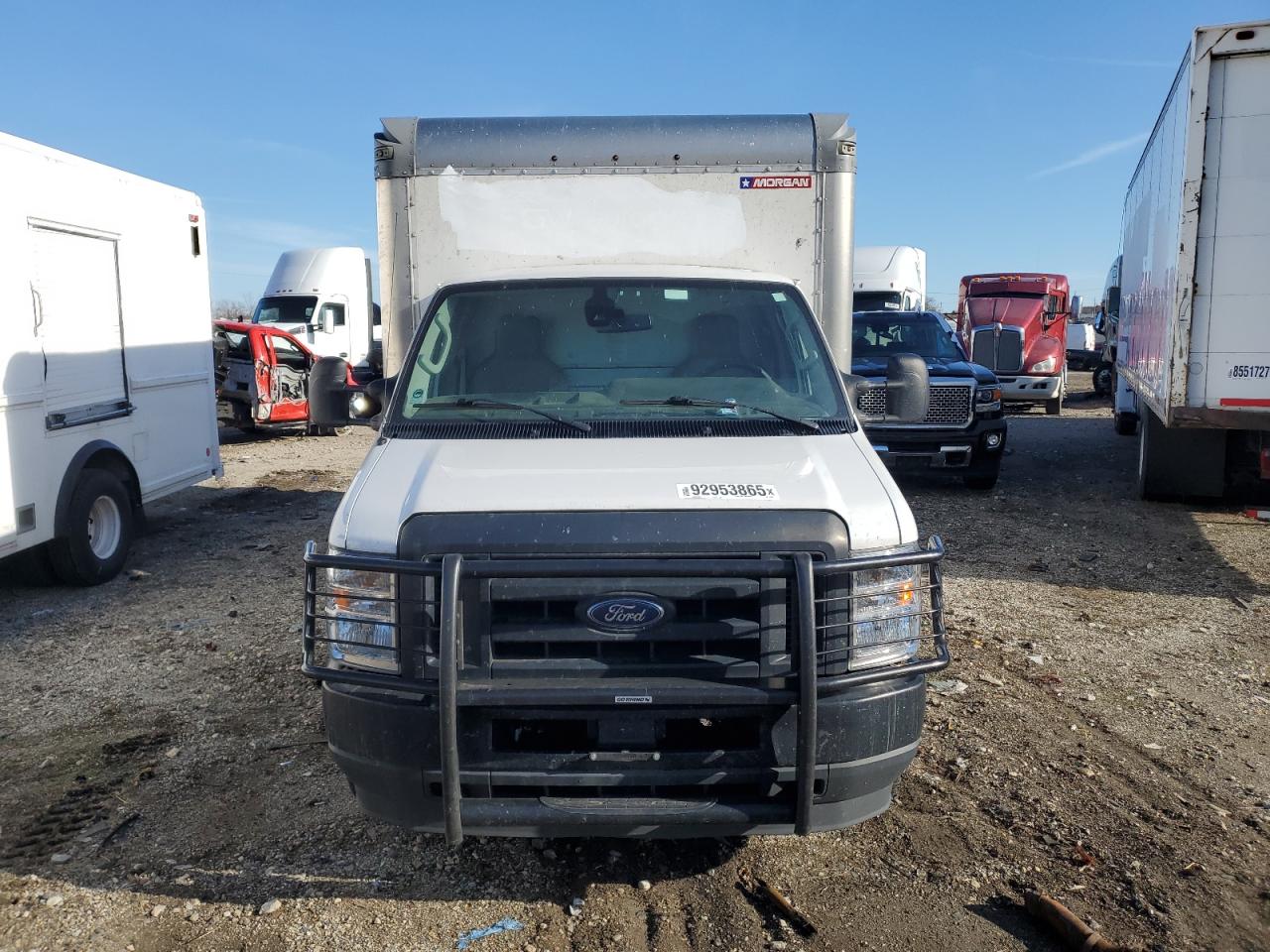 Ford Econoline E350 Super Duty Cutaway Van