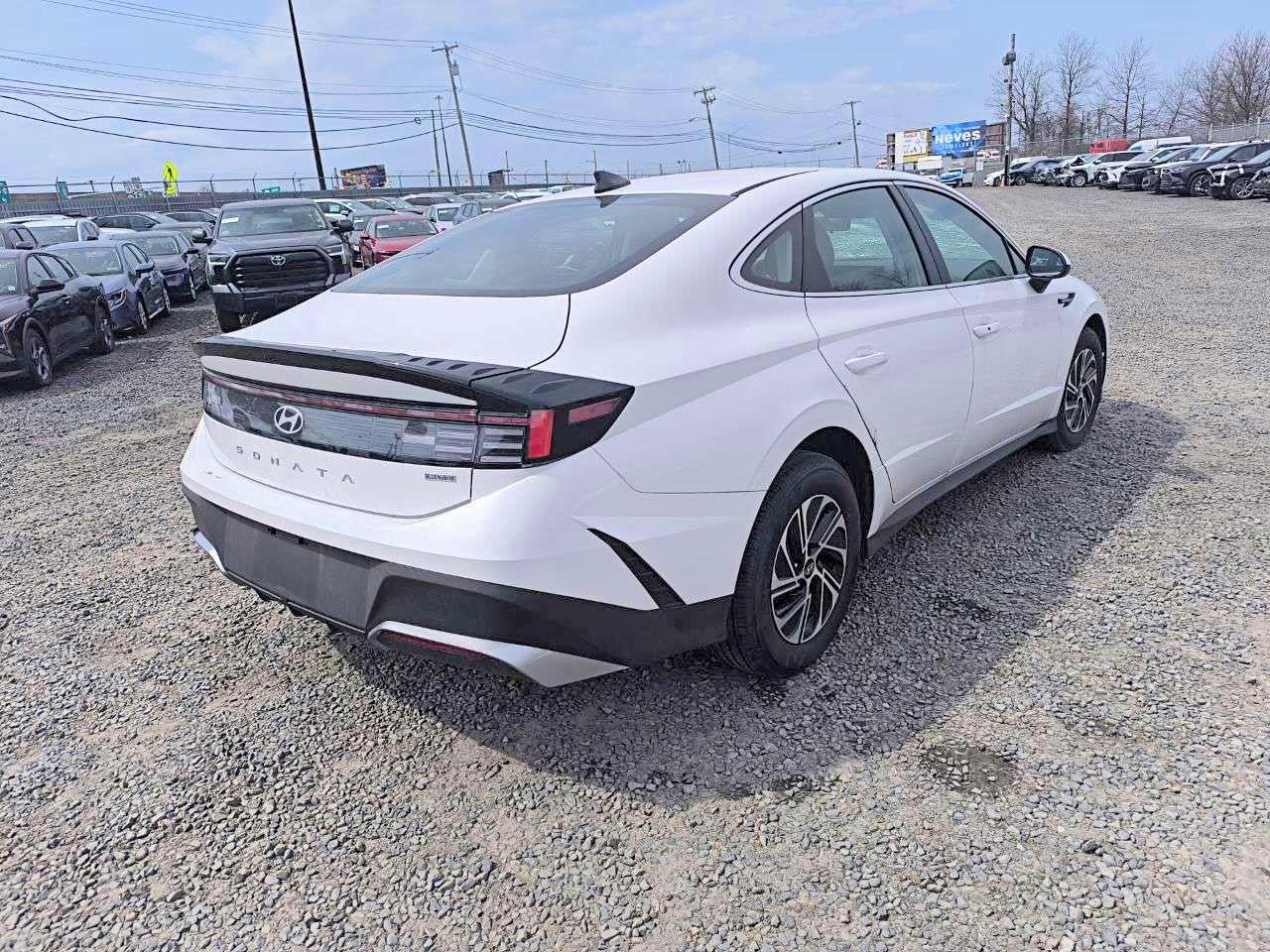 Hyundai SONATA Blue