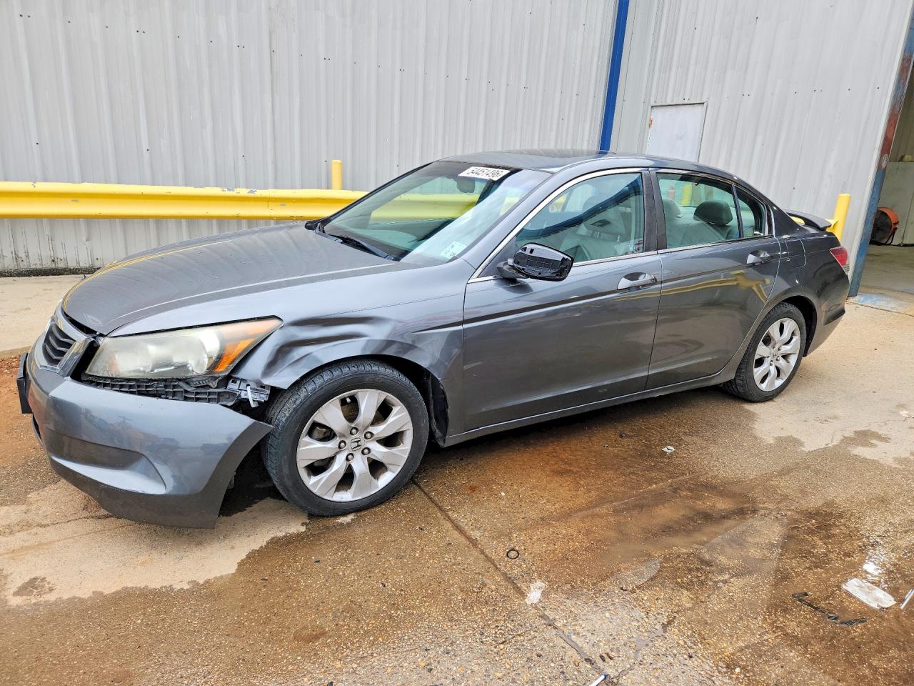 Salvage Honda Accord Image