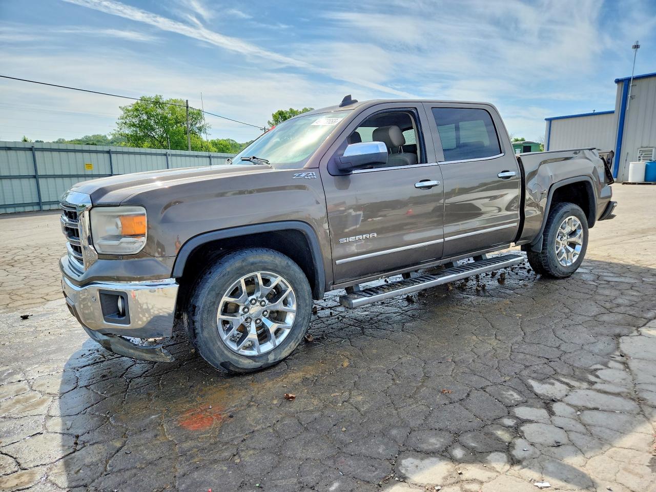 Salvage GMC Sierra Image