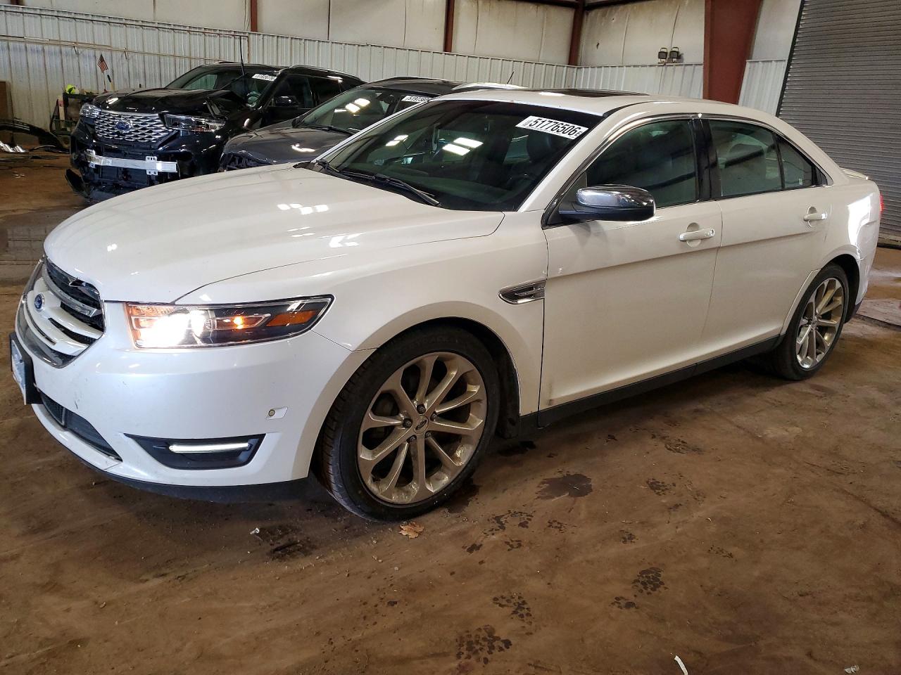 Salvage Ford Taurus Image